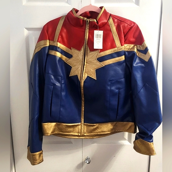 Hot Topic Captain Marvel Jacke Hot Topic Avengers Captain Marvel